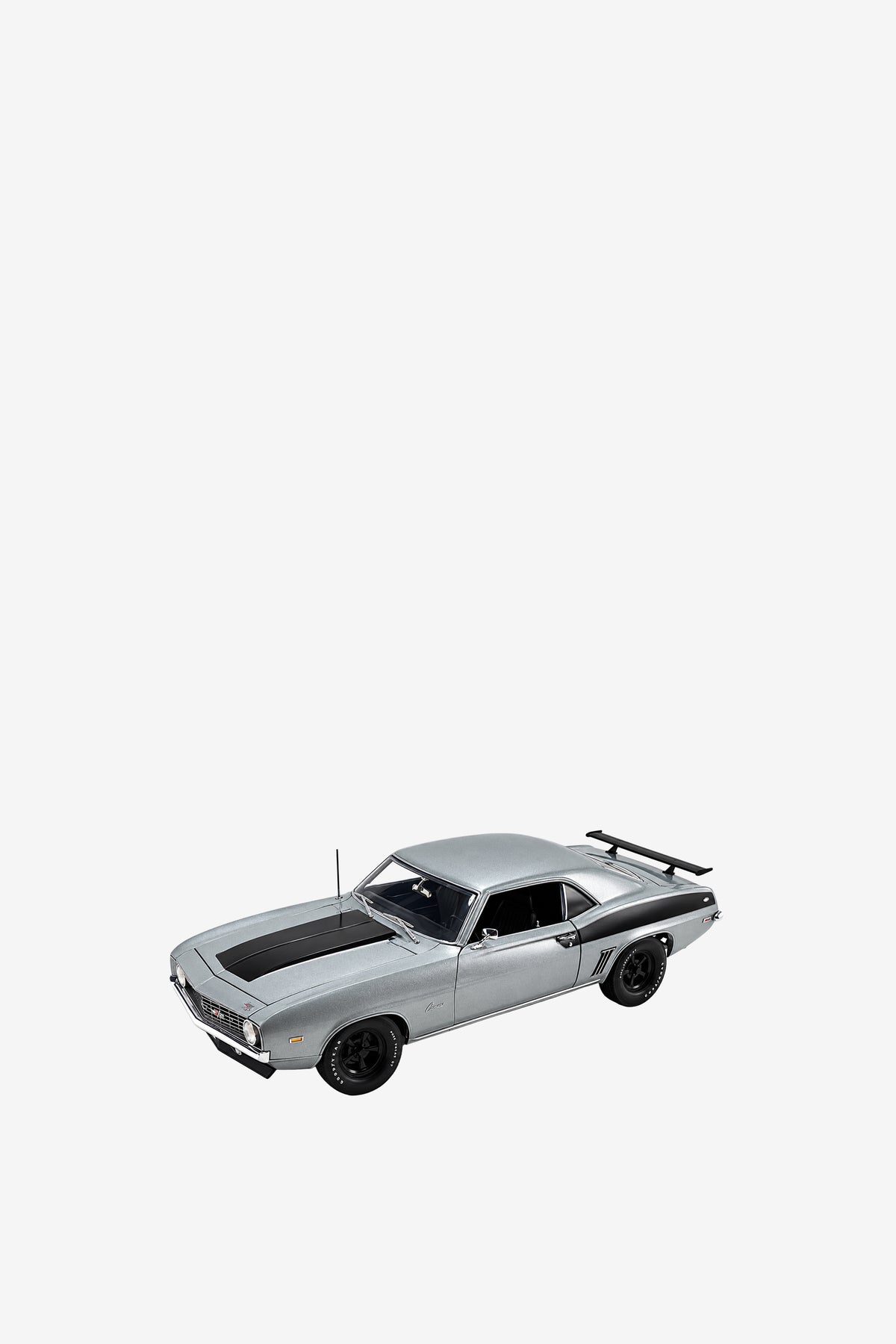 Chevrolet 1:18 1969 COPO Camaro Diecast